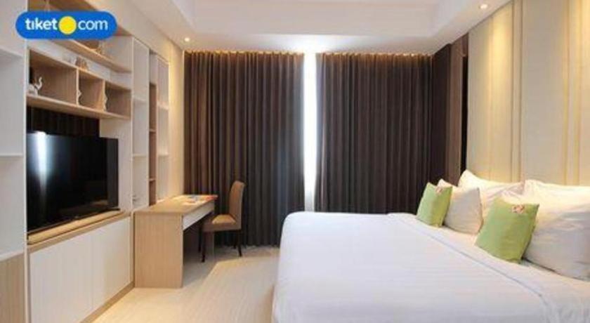 Hotel Dafam Pacific Caesar Sorabaya Extérieur photo